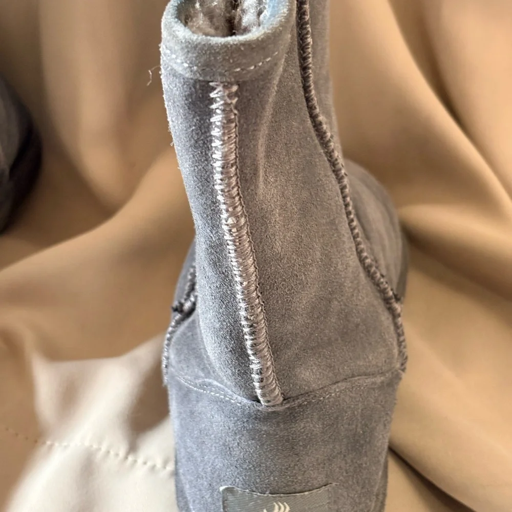 BearPaw Women's Short Suede Winter Boots in Gray - Picture 4 of 6